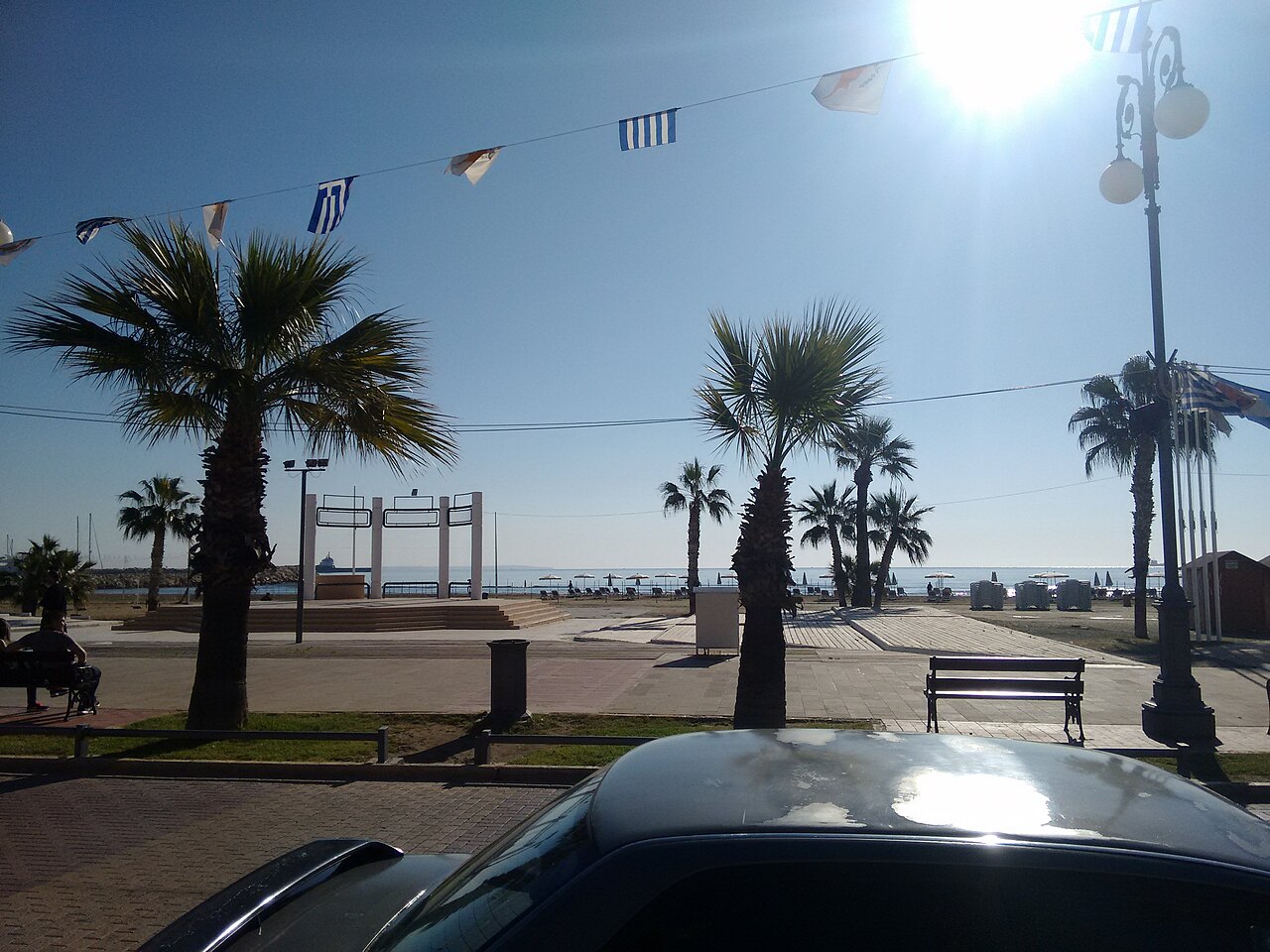 Finikoudes Beach and Promenade, Larnaca, Cypr